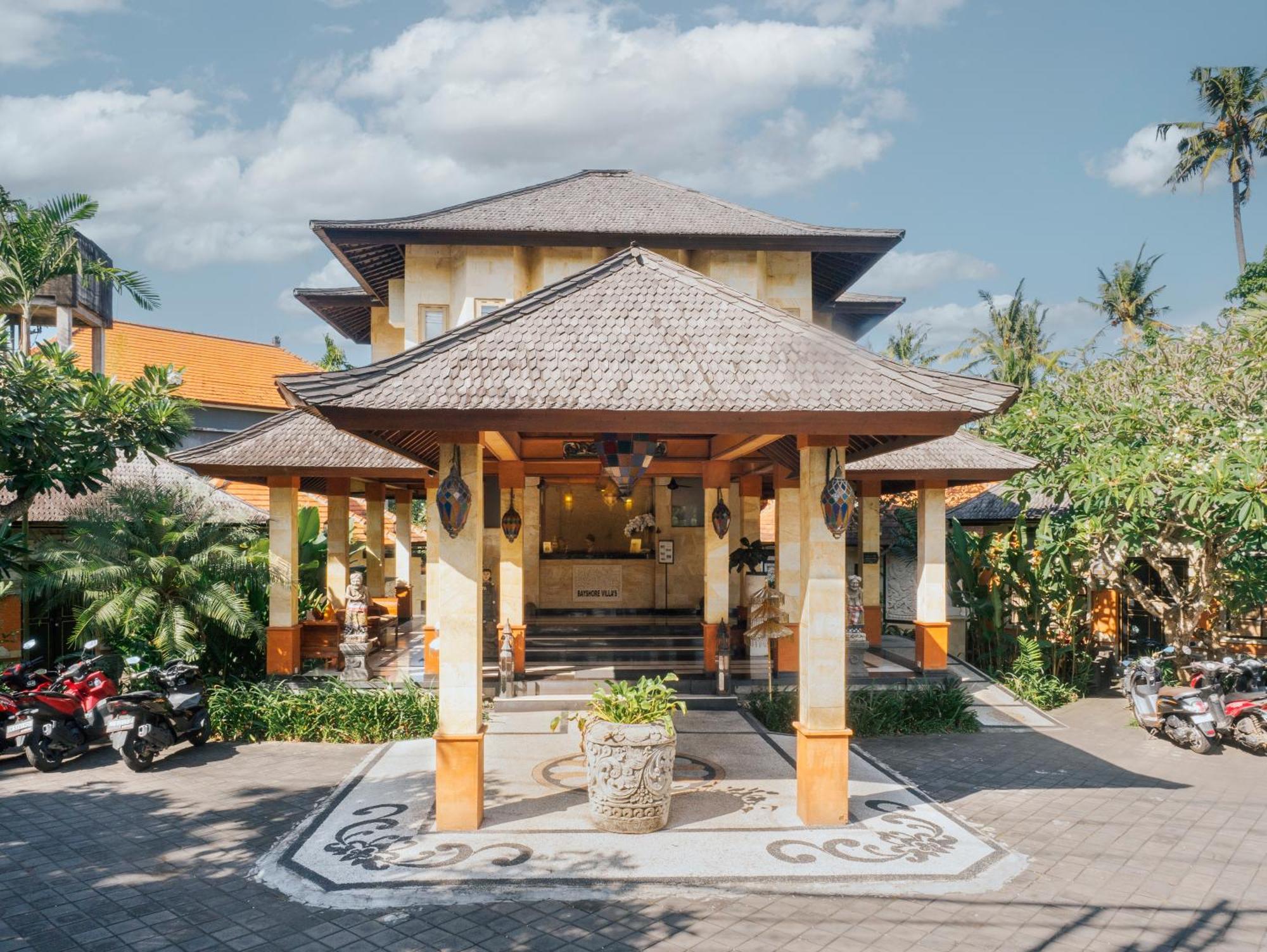 Bayshore Villa Manggis  Exterior photo